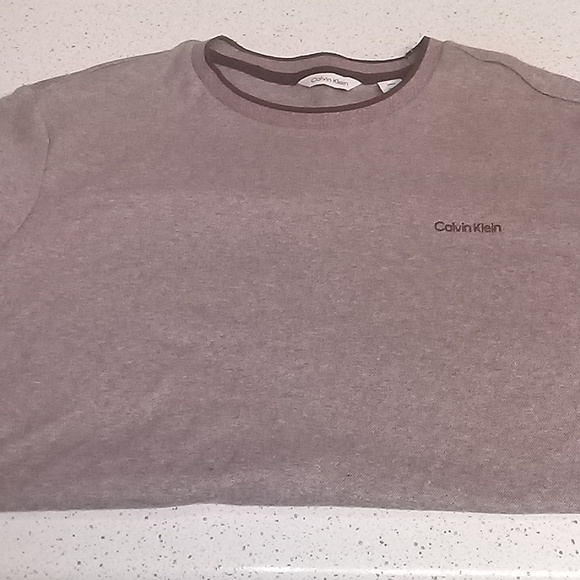 Shirt - Picture 2 of 3